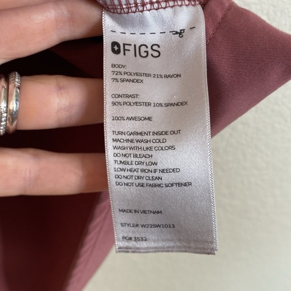 Figs Rafaela cap sleeve scrub top blue XL EUC - Picture 3 of 5